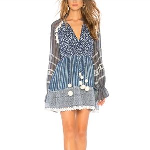 Hemant & Nandita long sleeve short dress